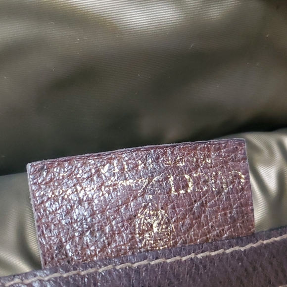 **SOLD **(Authentic Gucci Handbag - Picture 5 of 12